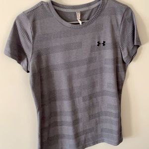 Under Armour tshirt